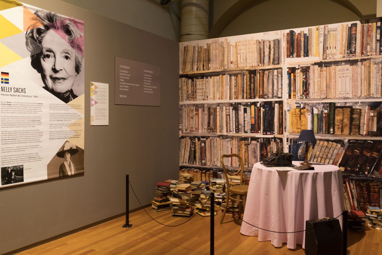 Recreación de la biblioteca de Nelly Sachs, Premio Nobel de Literatura.