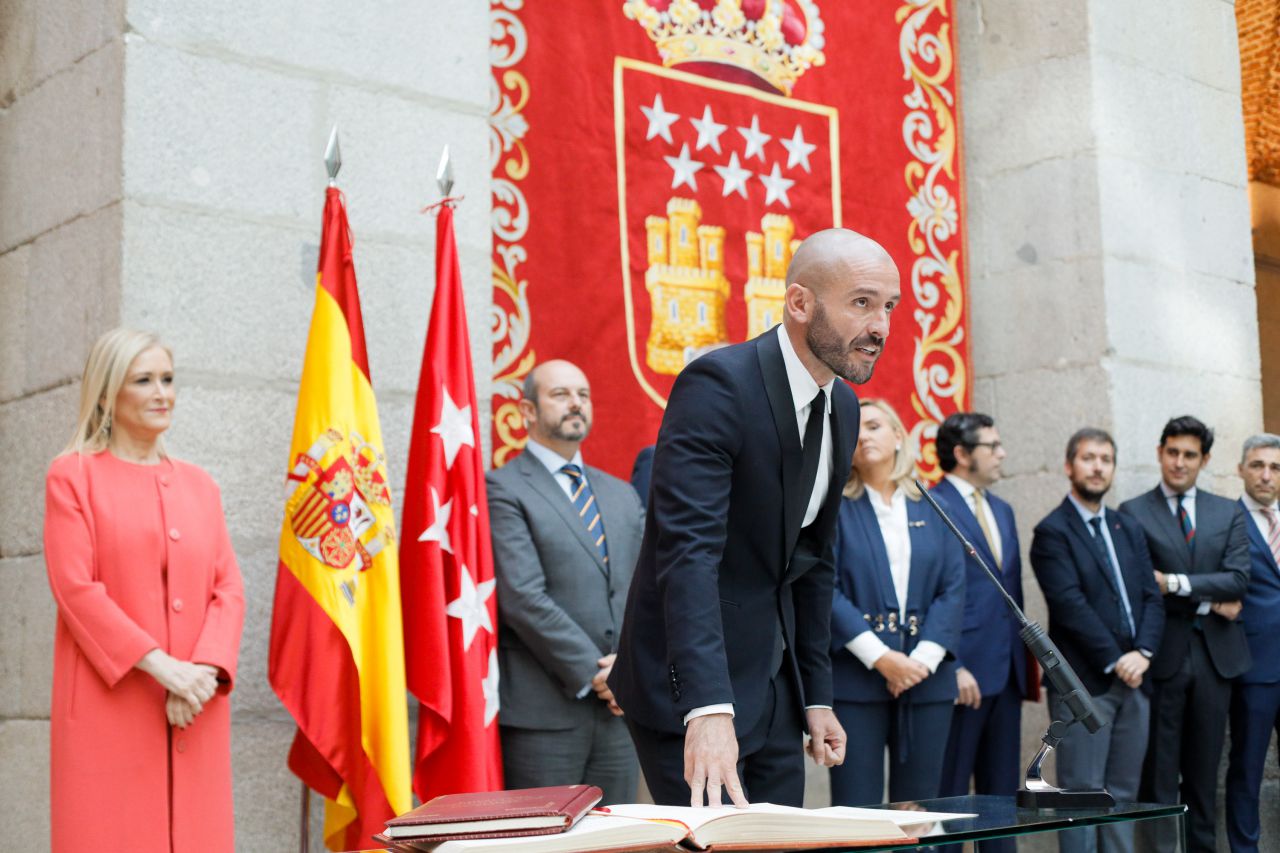 Jura del cargo del nuevo consejero de Cultura,Turismo y Deportes, Jaime de los Santos.
