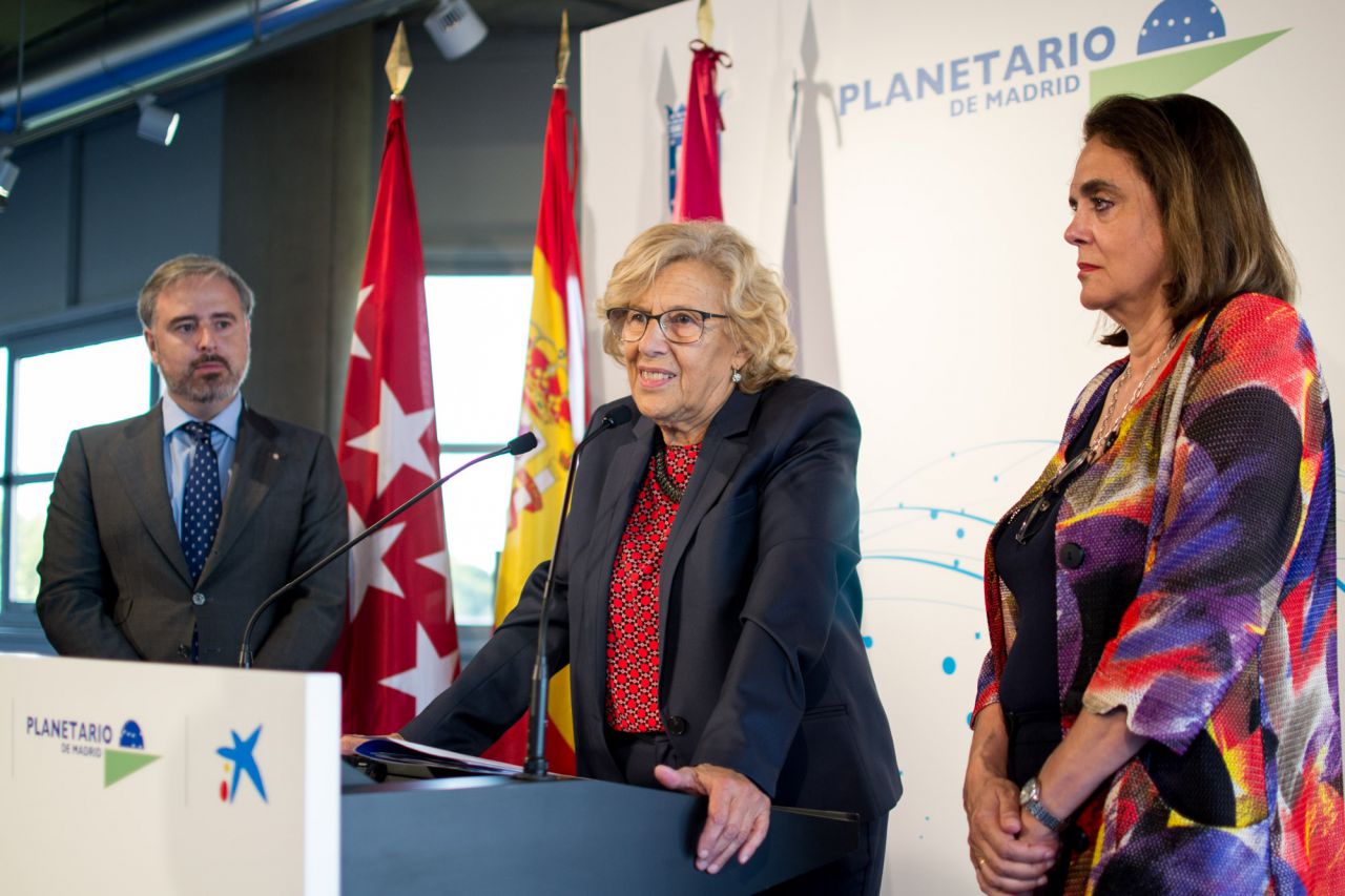 Manuela Carmena ha presidido la reapertura del Planetario de Madrid. 