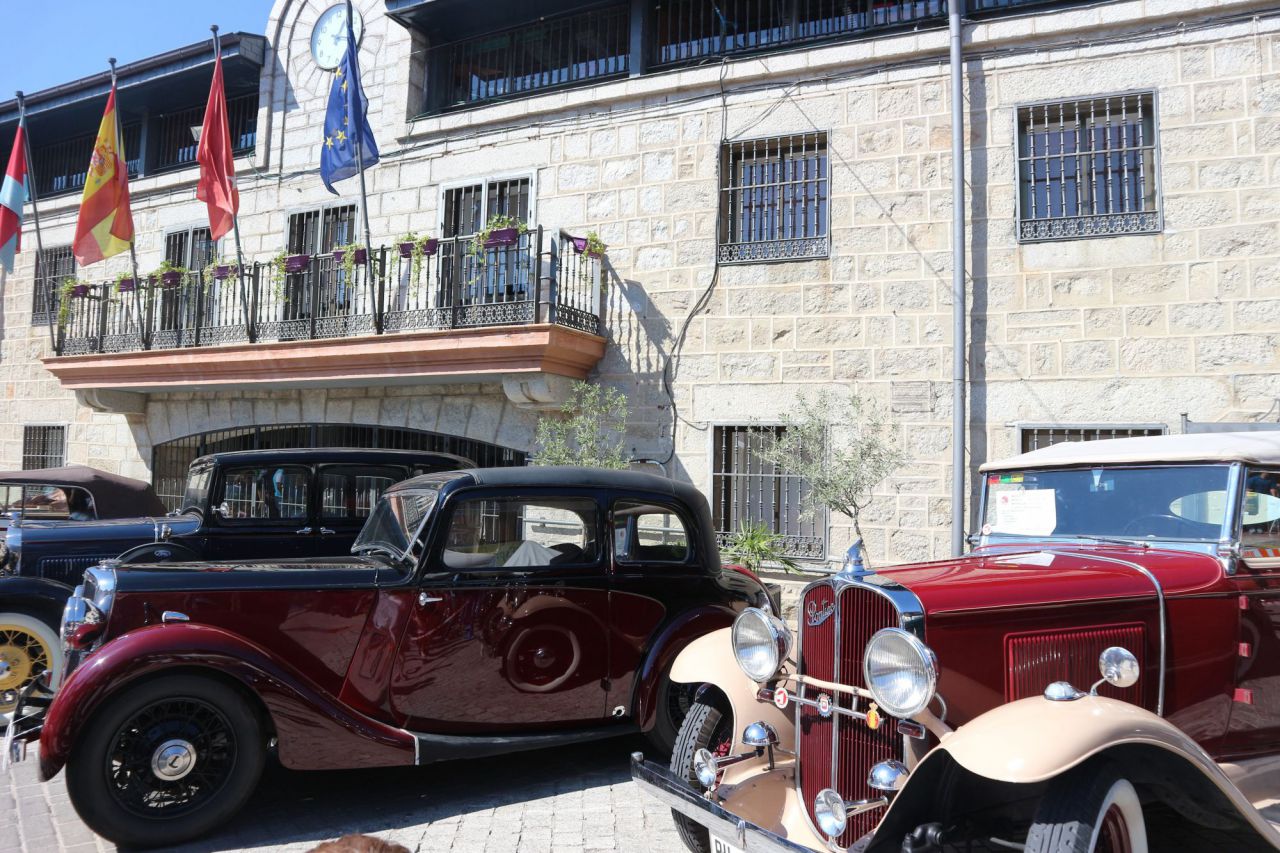 El domingo, los vehículos saldrán de Valdemoro y harán el recorrido por la Ruta de las Vegas dirigiéndose a Loeches donde quedarán de nuevo expuestos desde las 12.00 a 17.00 h. 