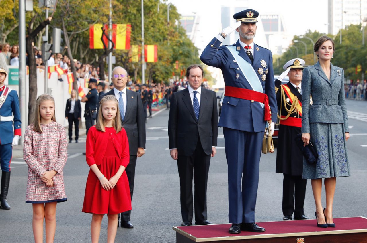 La familia Real a su llegada al desfile en la Plaza de Lima.