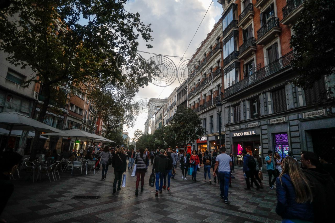 Luces de navidad en la calle Montera.