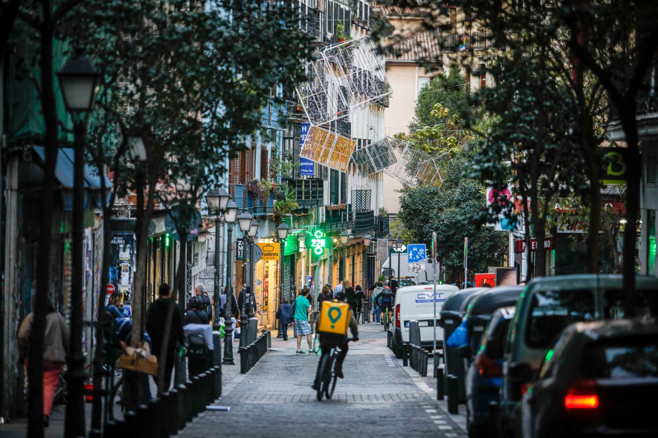 Luces de navidad en la calle Pez.