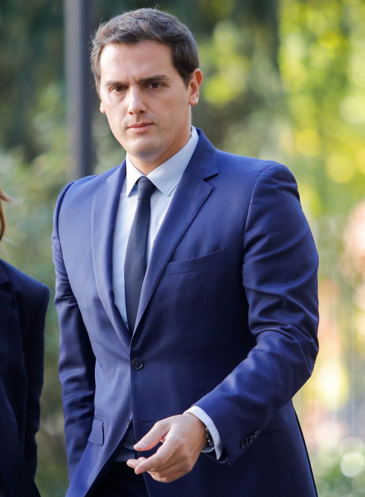El presidente de Ciudadanos, Albert Rivera, a su llegada a la capilla ardiente de José Manuel Maza.