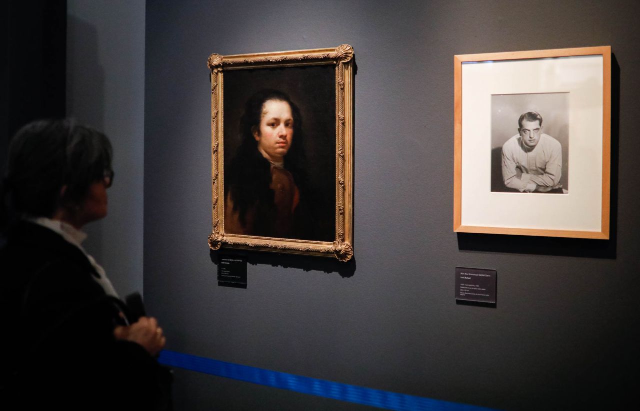La muestra, comisariada por Amparo Martínez y José Ignacio Calvo, pone de manifiesto el enorme potencial creador de los dos aragoneses y analiza el espíritu crítico y curioso que les pemitió explporar posibilidades del arte para cuestionr la realidad de sus propios contextos históricos.