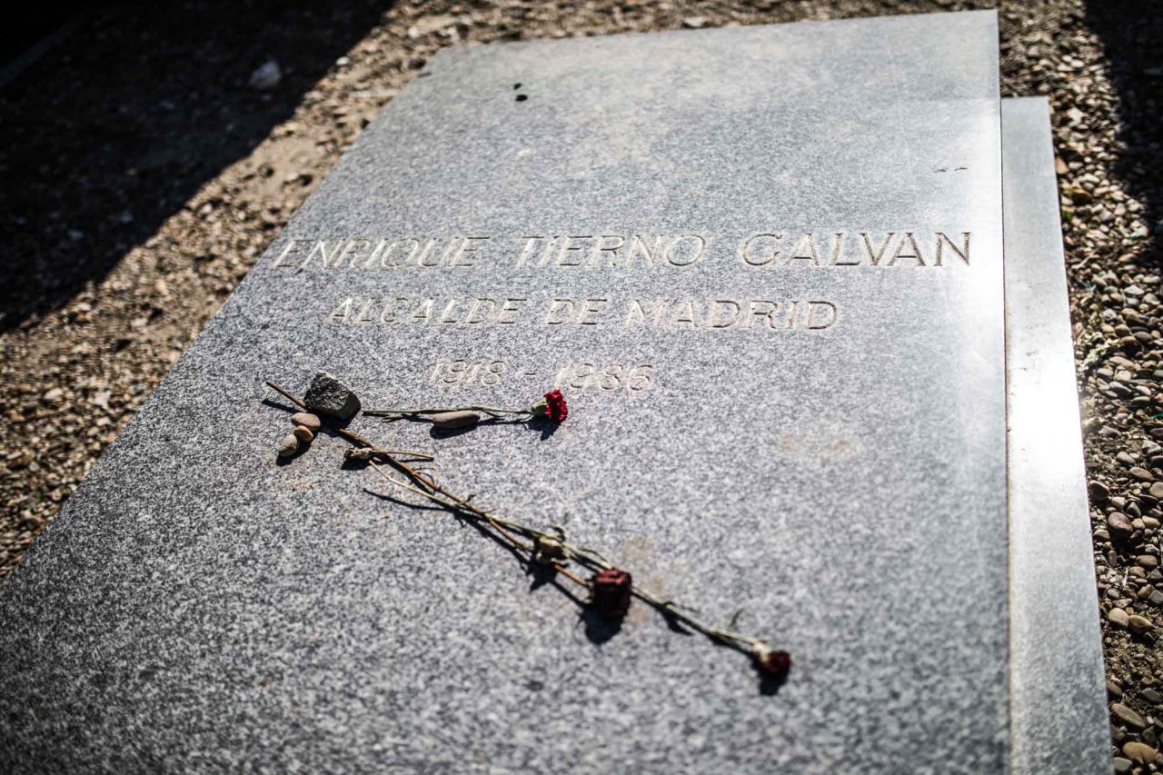 Tumba de Enrique Tierno Galván, alcalde de Madrid