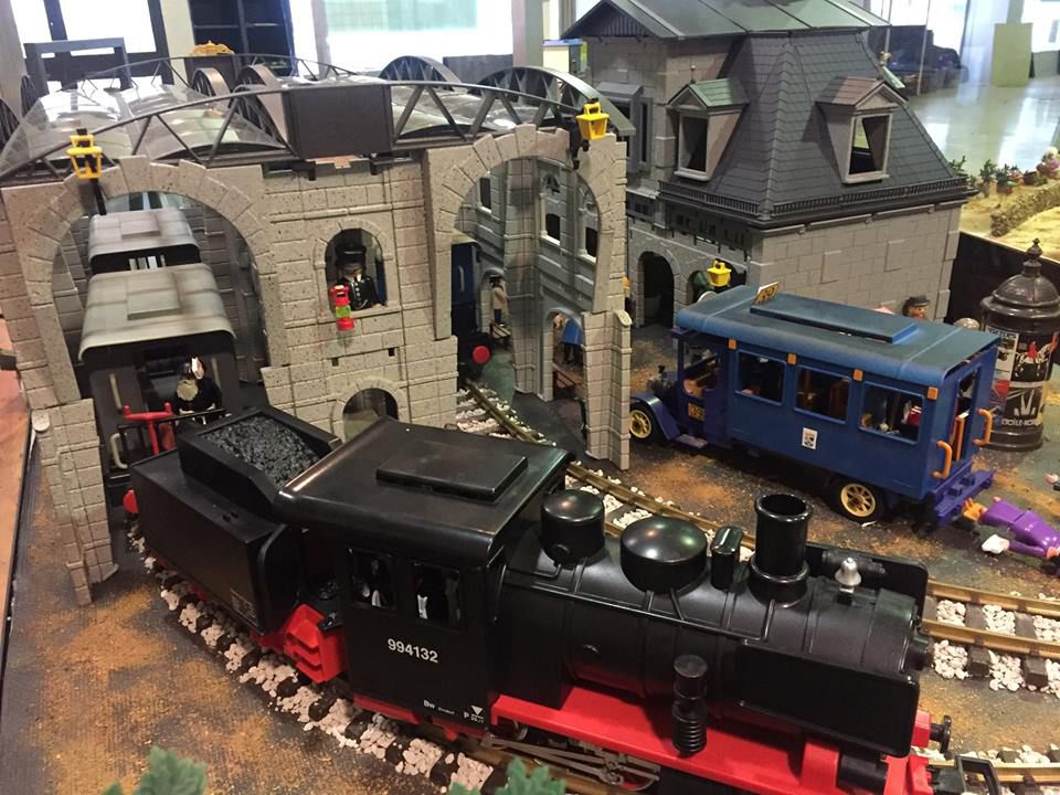 El Mercado del Juguete recrea diversos momentos históricos con más de 1.000 figuras de Playmobil