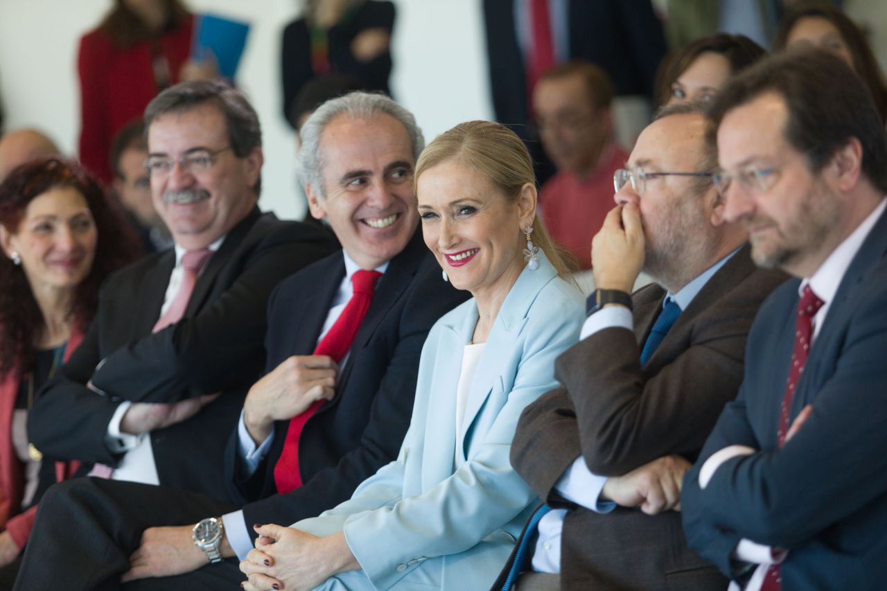 La presidenta de la Comunidad de Madrid, Cristina Cifuentes, ha asistido junto al consejero de sanidad, Enrique Ruiz Escudero, yel gerente del hospital La Paz, Rafael Pérez-Santamarina, a la presentación del proyecto del nuevo hospital La Paz. 