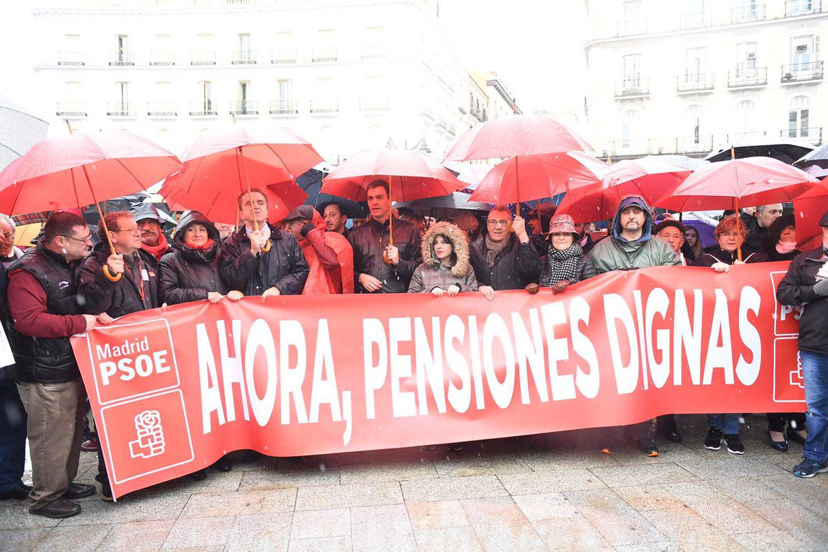 Miles de jubilados se manifiestan por 