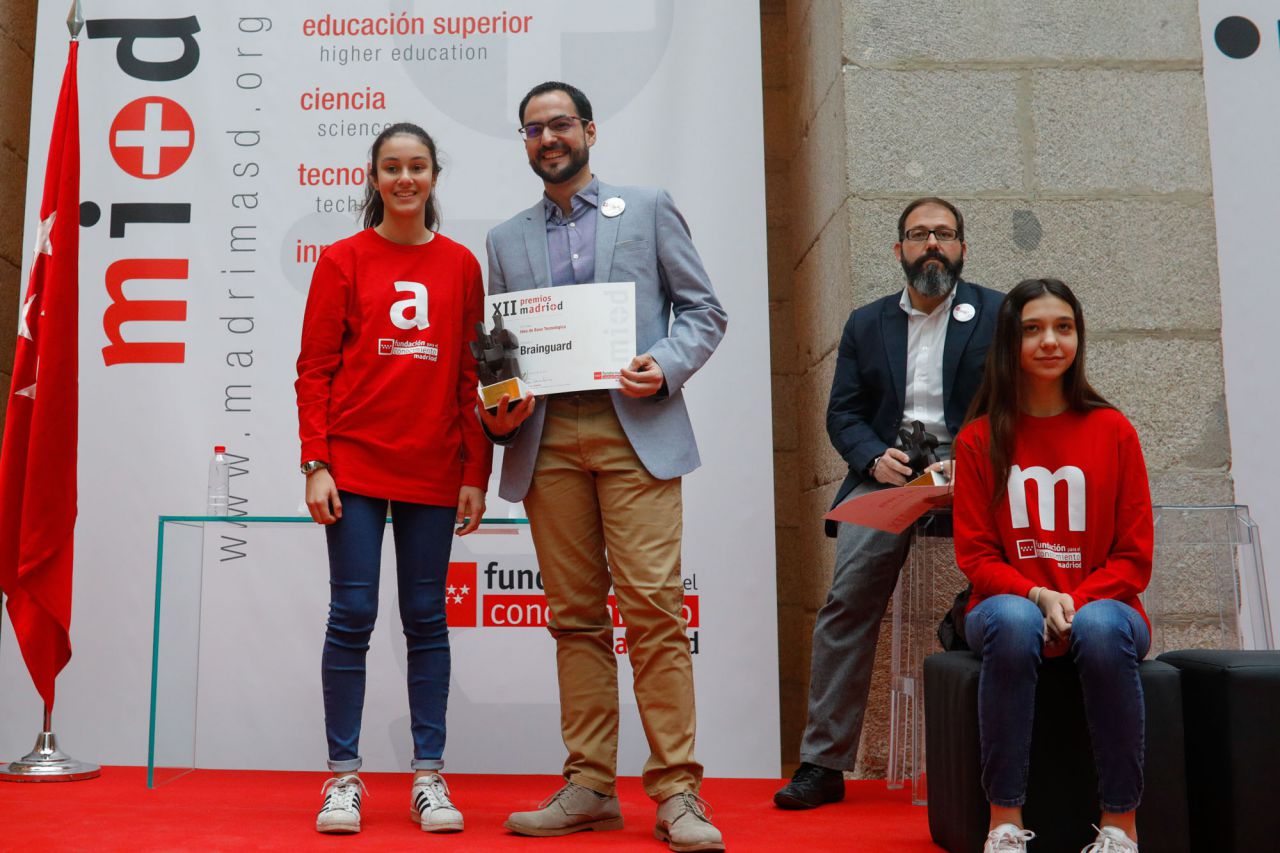 Premio a la mejor idea de base tecnológica a la empresa Brainguard.