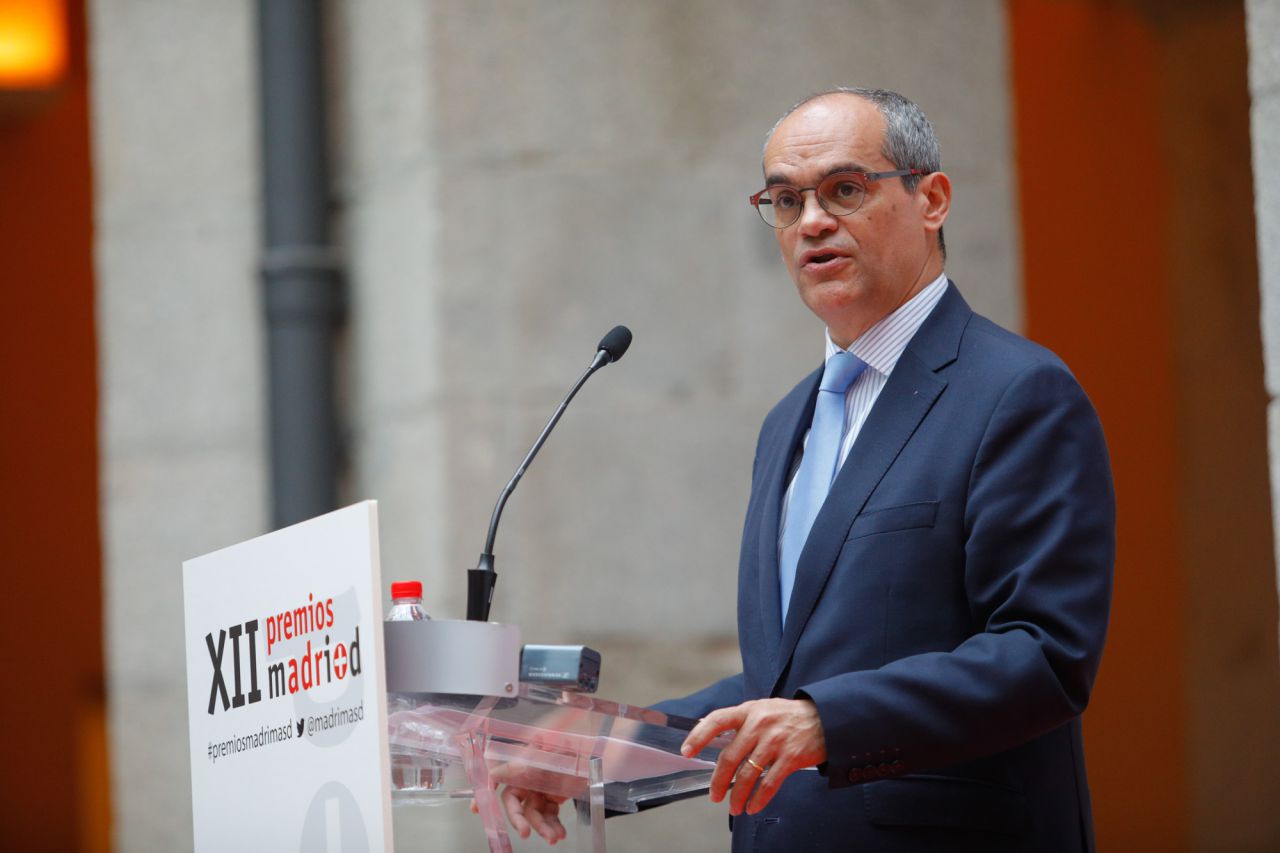 El consejero de Educación e Investigación, Rafael Van Grieken, ha clausurado el acto.