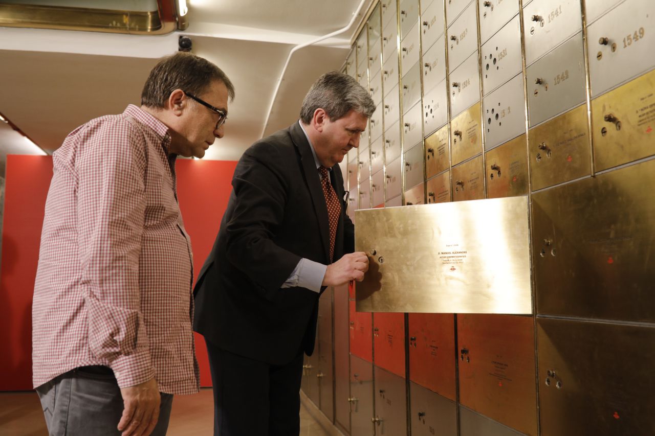 La caja de seguridad en la que Manuel Alexandre depositó su legado el 18 de febrero de 2009.