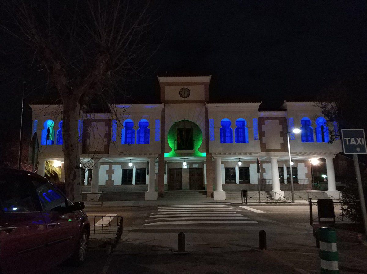 Ayuntamiento de Torrejón de la Calzada en el Día del Autismo de 2017