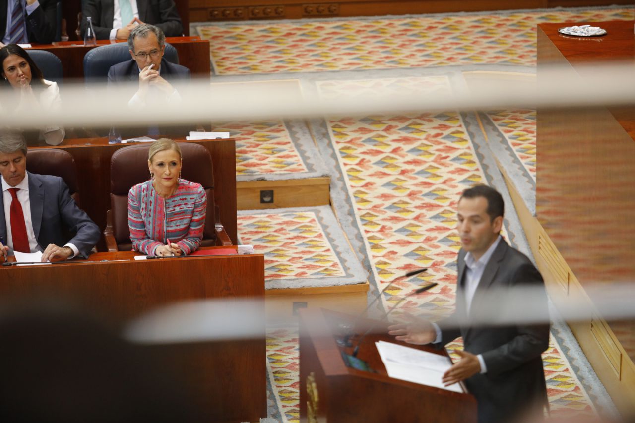 La presidenta de la Comunidad de Madrid, Cristina Cifuentes, comoarece a petición de los grupos de la oposición para que explique las circunstacias de su master en la universidad Rey Juan Carlos.