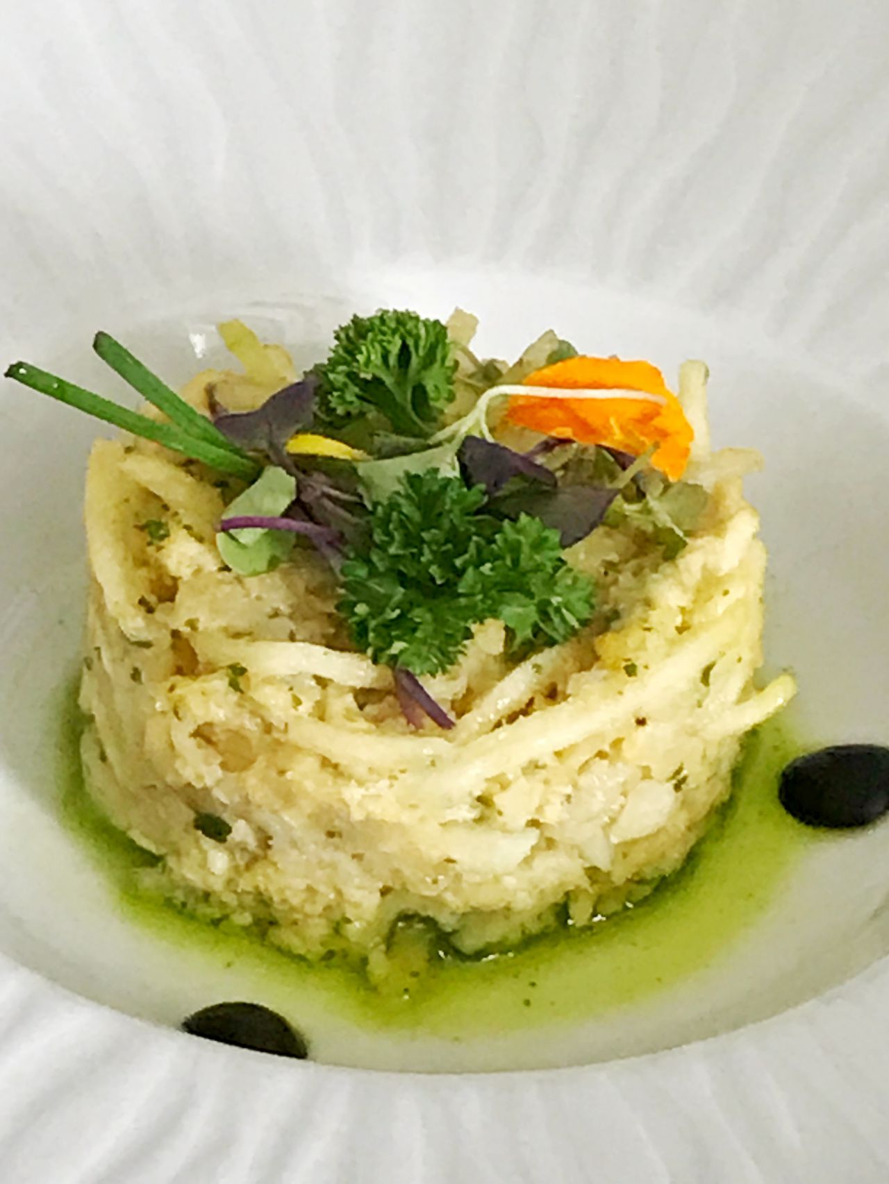 Bacalao a Bras con patatas huevos y aceitunas