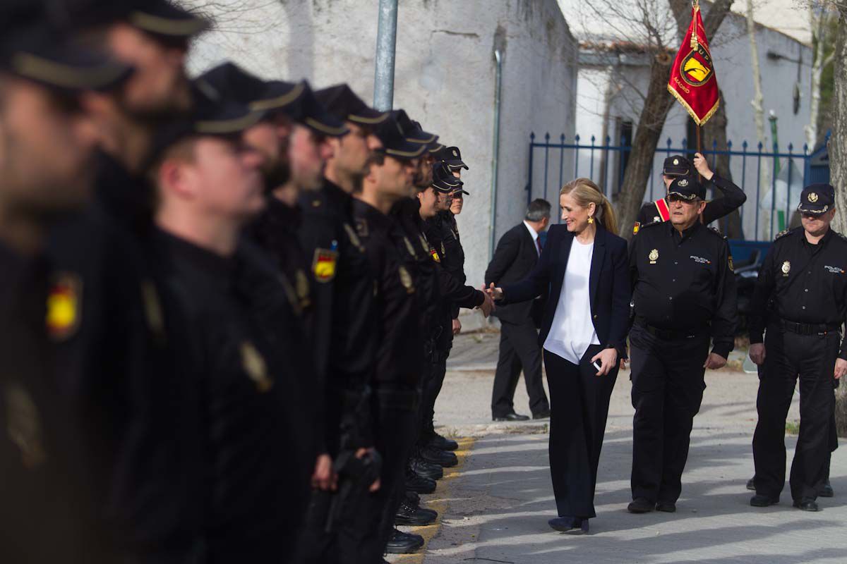 Cristina Cifuentes visita la unidad de Prevención y Reacción de la Policía Nacional en la Casa de Campo cuando erea delegada del gobierno.