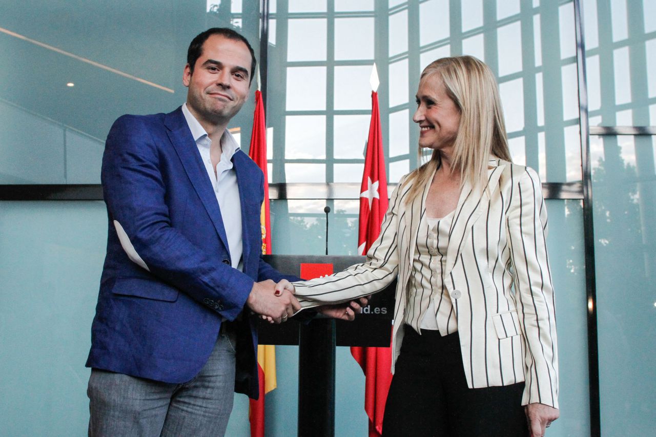 Cristina Cifuentes nueva presidenta de la Comunidad de Madrid con el apoyo de Ciudadanos.