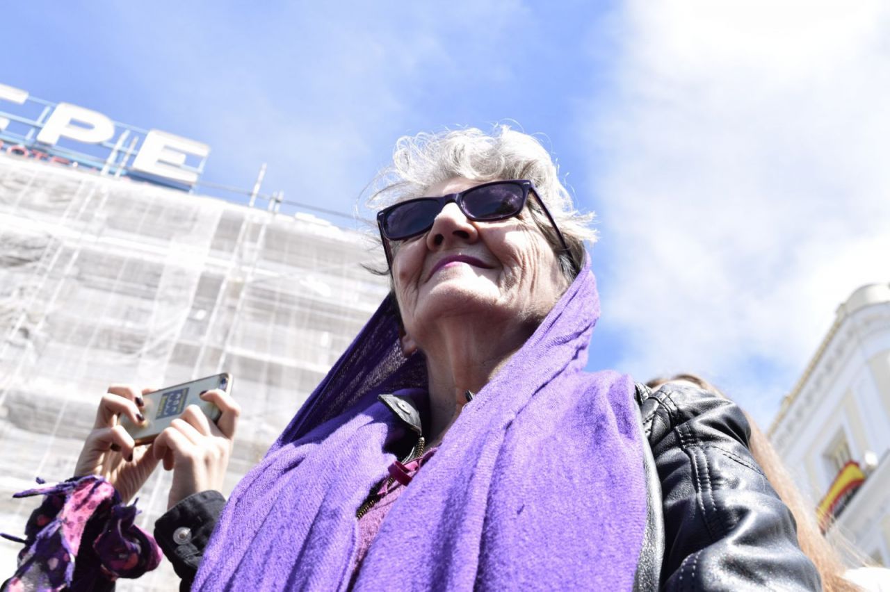 Protesta del colectivo feminista en la celebración del Dos de Mayo en la plaza de Sol.