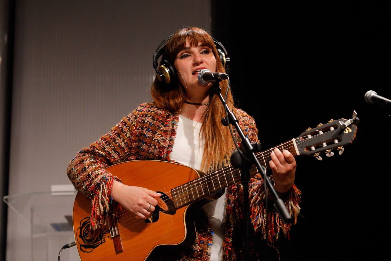En el programa ha cantado la cantautora Rozalen.