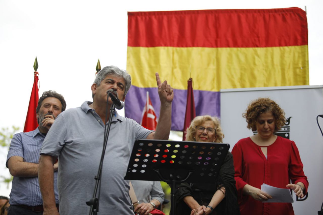 Marcel Camacho, Manuela Carmena y Esther Gómez.