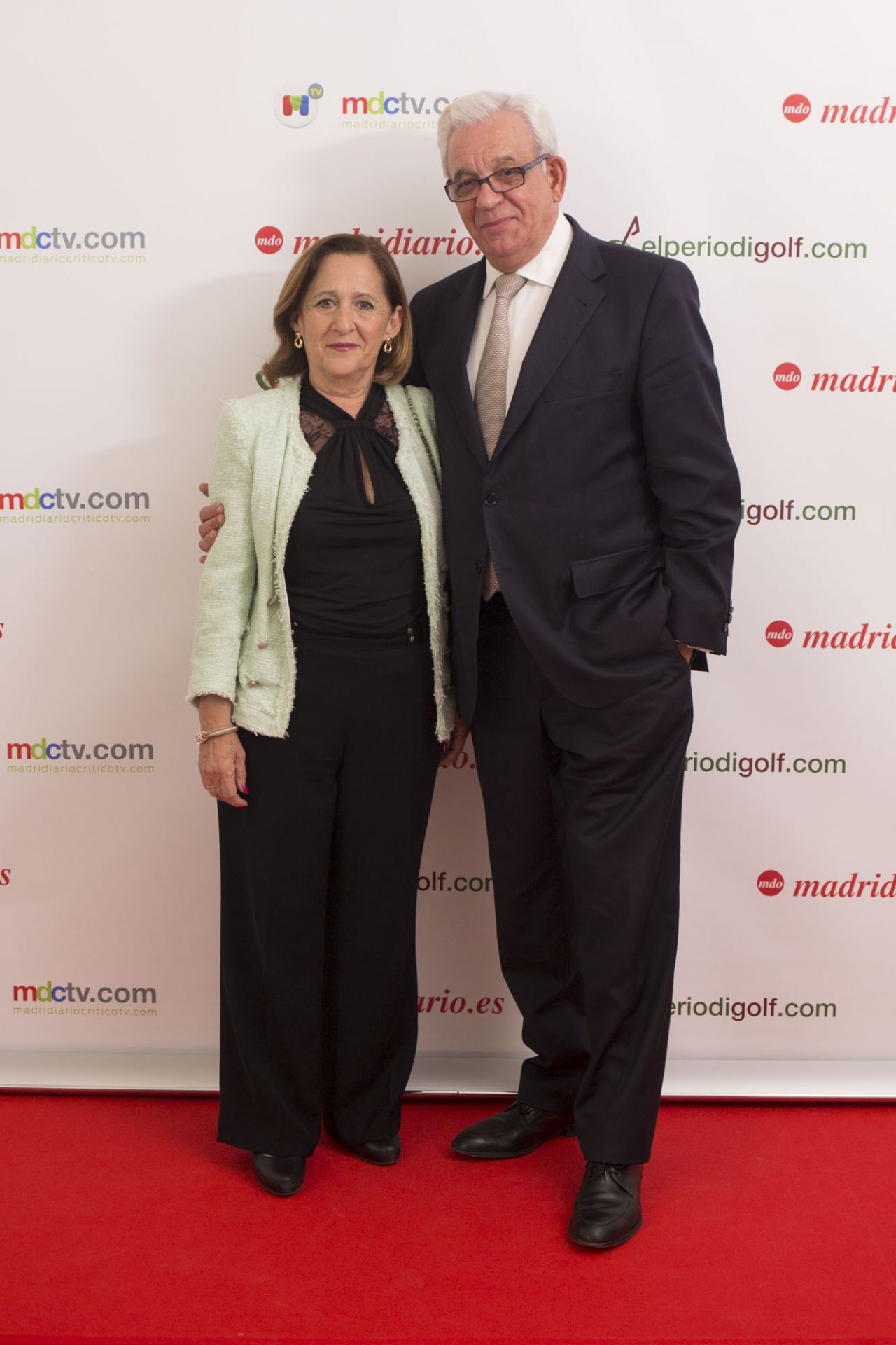 Jesús Sánchez Martos junto a Victoria Pecharromán