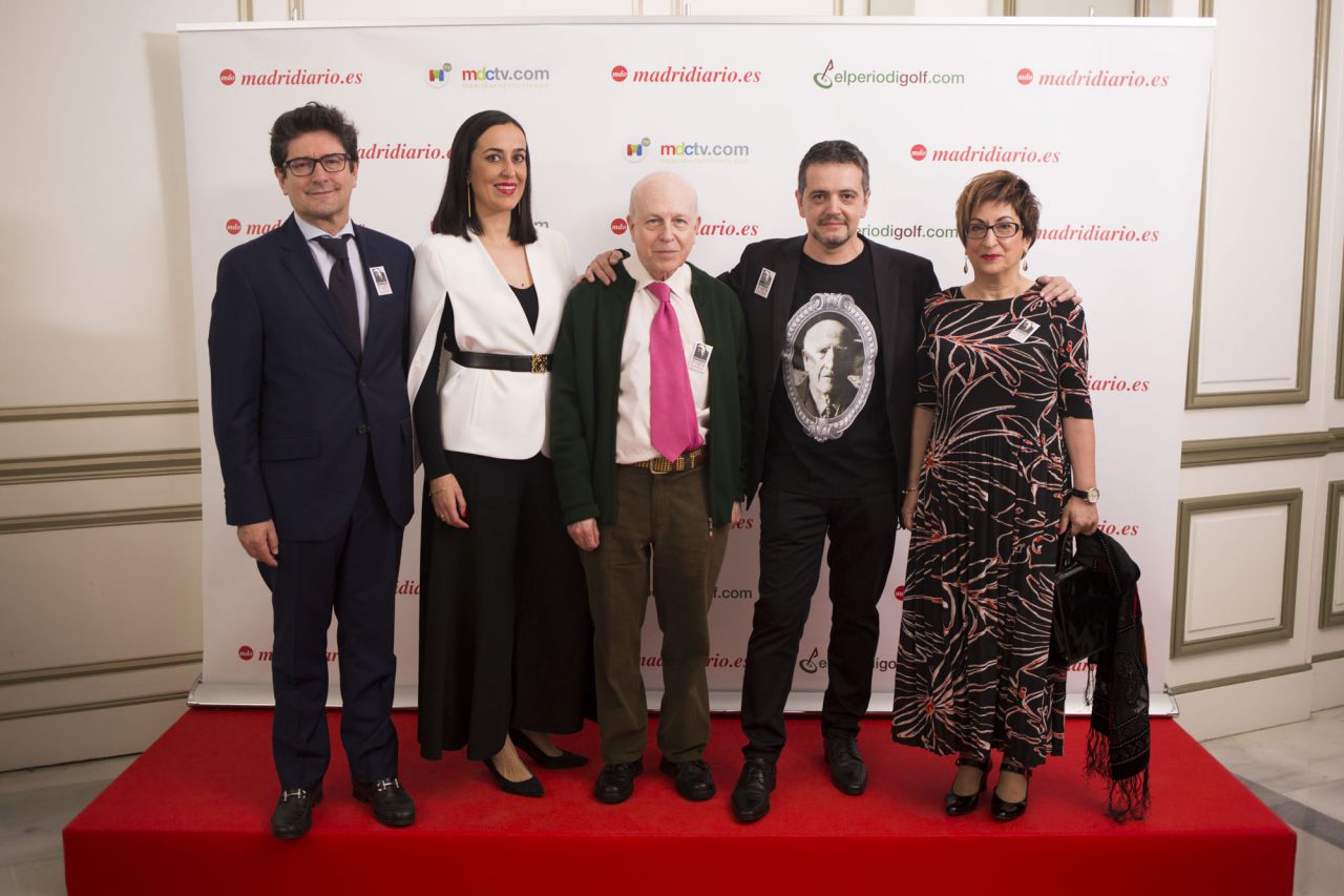 Miembros de la Asociación de Amigos de Vicente Aleixandre, premio a la Iniciativa Cultural.