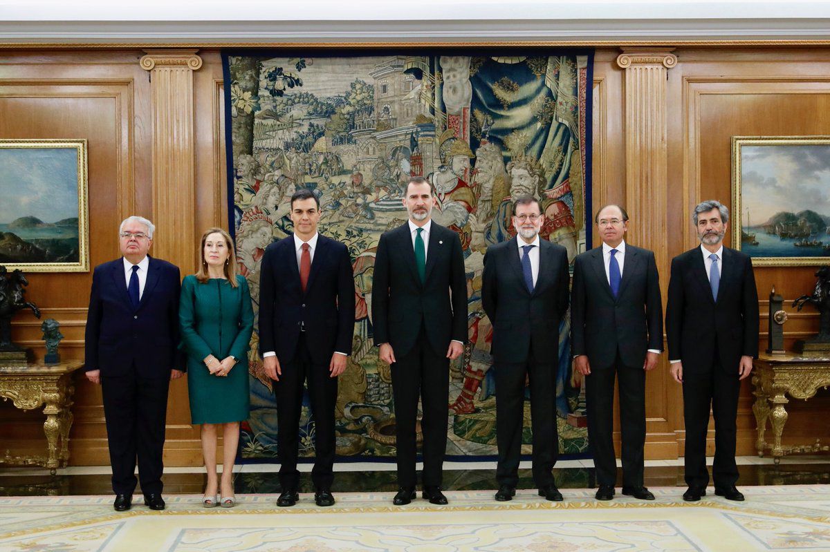 Pedro Sanchez promete el cargo de presidente del Gobierno