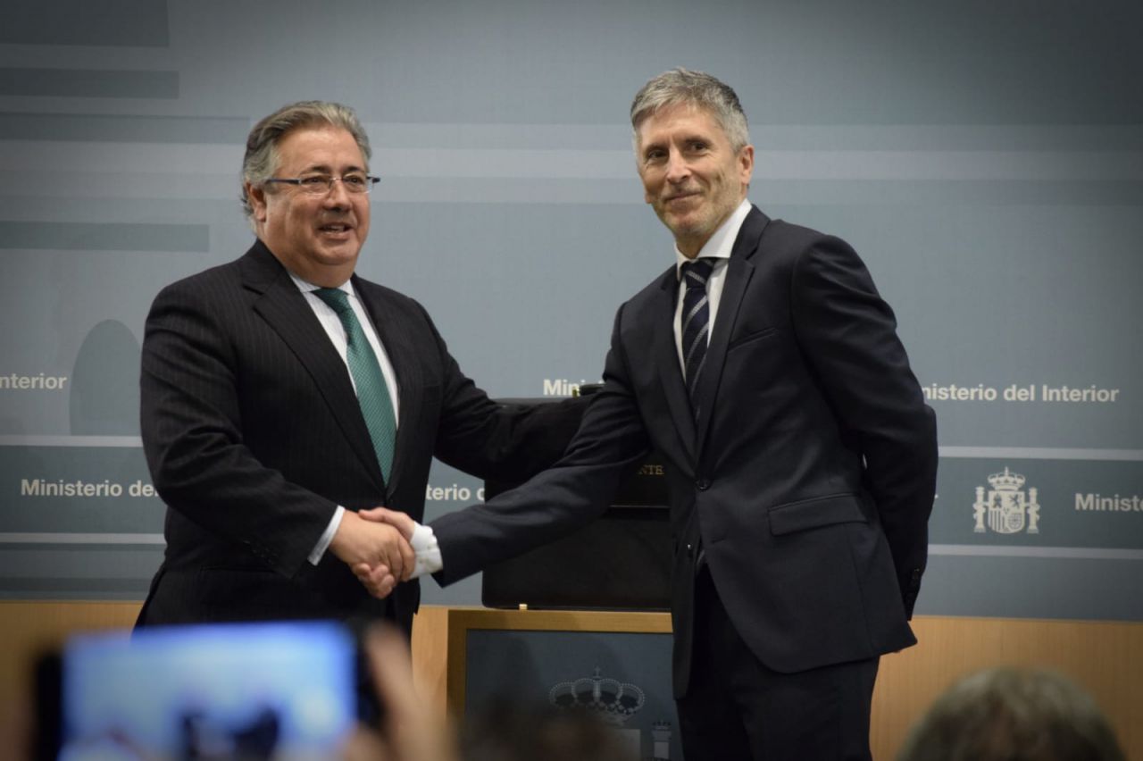 Traspaso de carteras. Fernando Grande- Marlaska, nuevo ministro de Interior, junto al saliente Zoido.