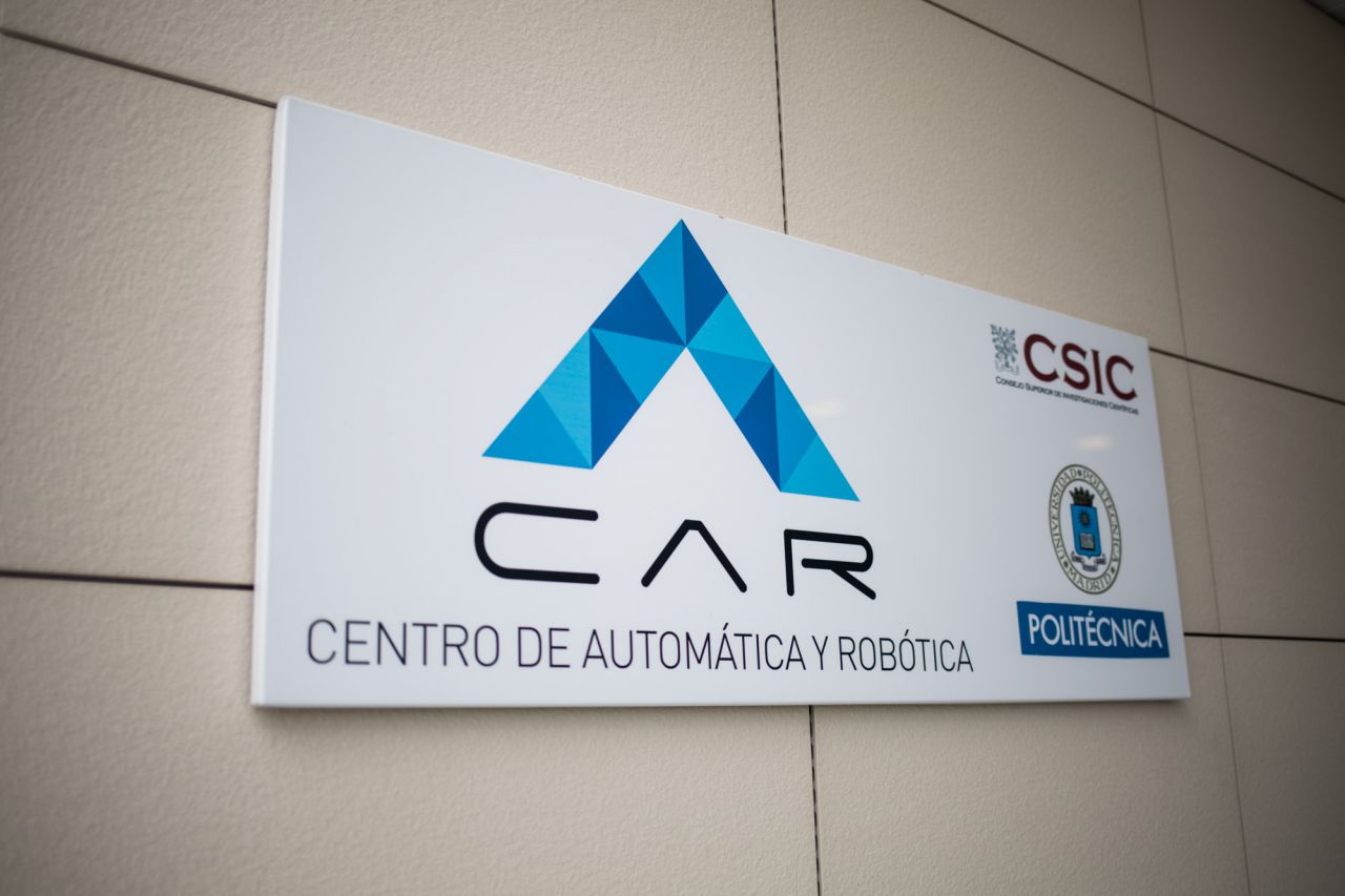 Entrada del Centro de Automática y Robótica