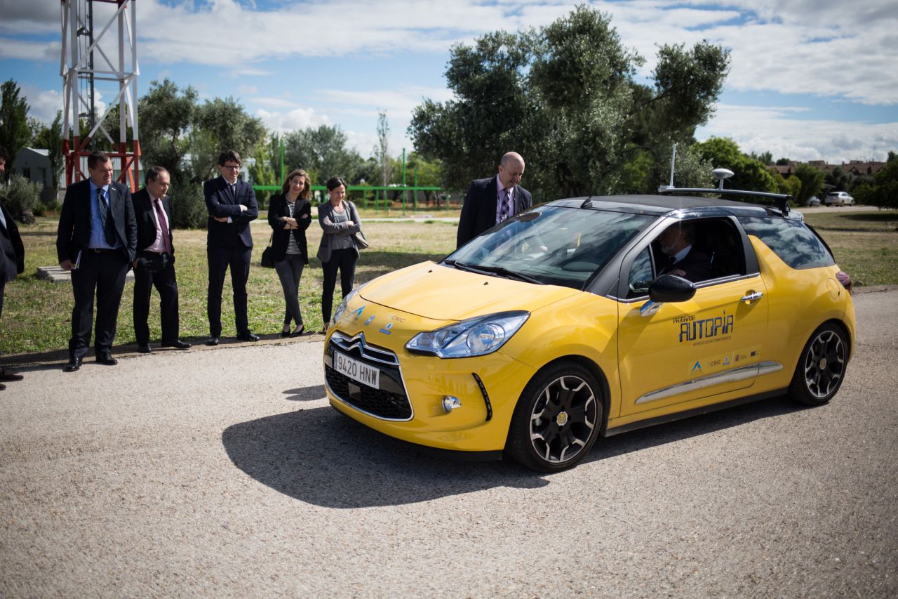 Proyecto de investigación Autopia, un vehículo con conducción autónoma.