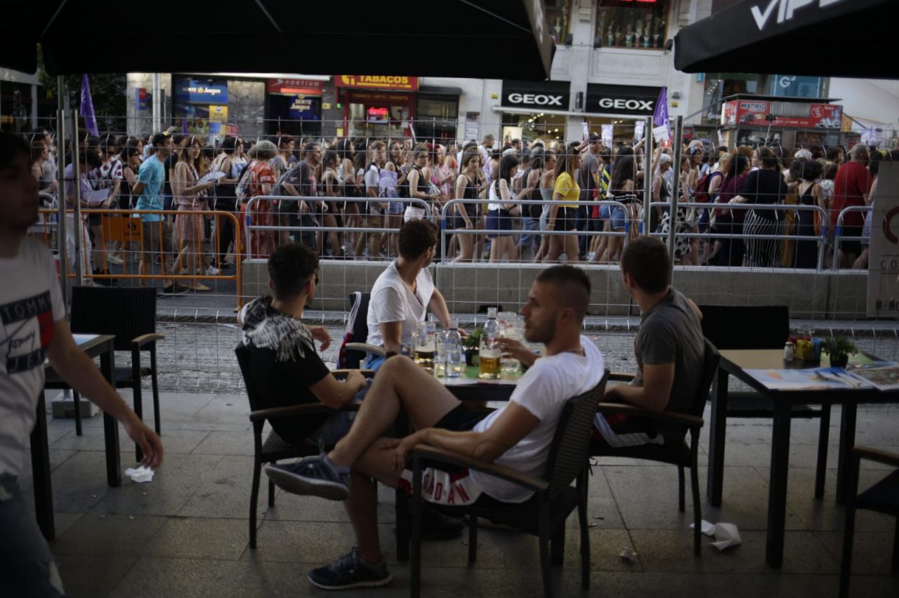 Manifestación en protesta por la puesta en libertad bajo fianza de los condenados por abusos sexuales a una mujer en la fiestas de San Fermín y conocidos como 'La Manada'