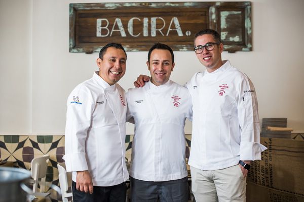 Gabriel Zapata, Vicente de la Red y Carlos Langreo, chefs y propietarios de Bacira.