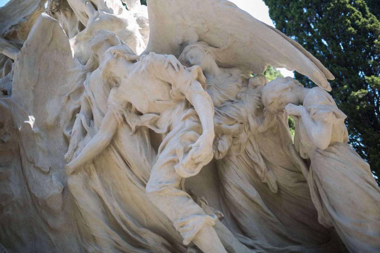 El Panteón Guirao, un un mausoleo de estilo modernista levantado por el famoso escultor catalán Agustín Querol, es uno de los monumentos que están siendo restaurados después de aparecer un heredero de la familia. 