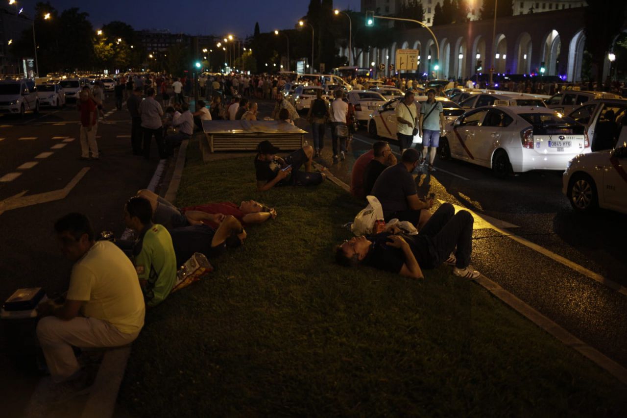 Los taxistas acampan en la Castellana