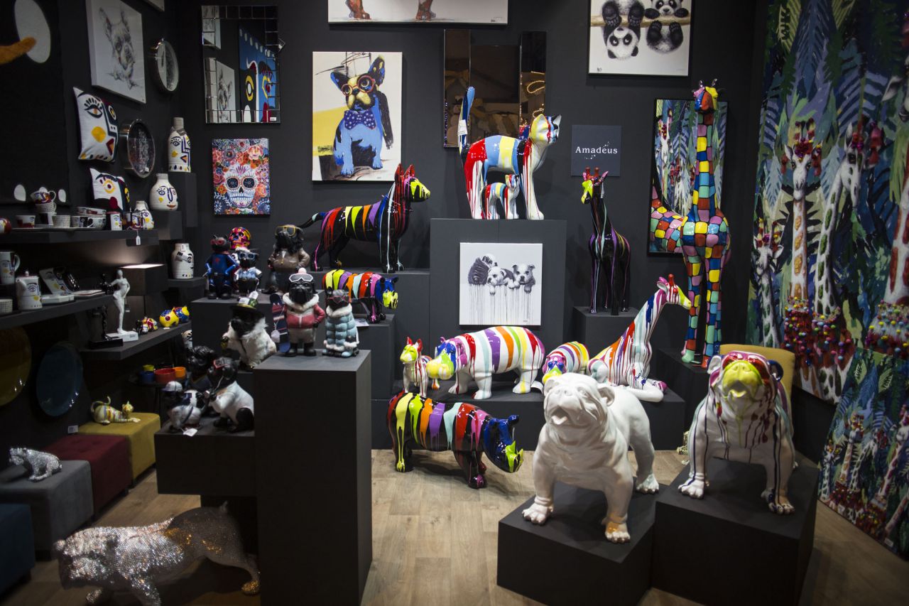 Una oferta especialmente centrada en los proyectos de interiorismo, el mueble y los complementos para el hogar, que se mostrará en las áreas de Alta Decoración, Textil y Deco.

