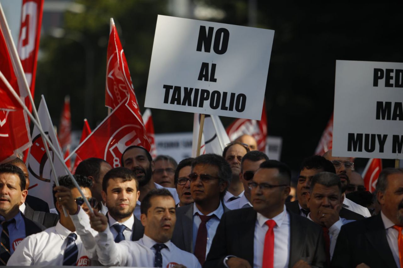 Manifestación de los VTCs en el Paseo de la Castellana.
