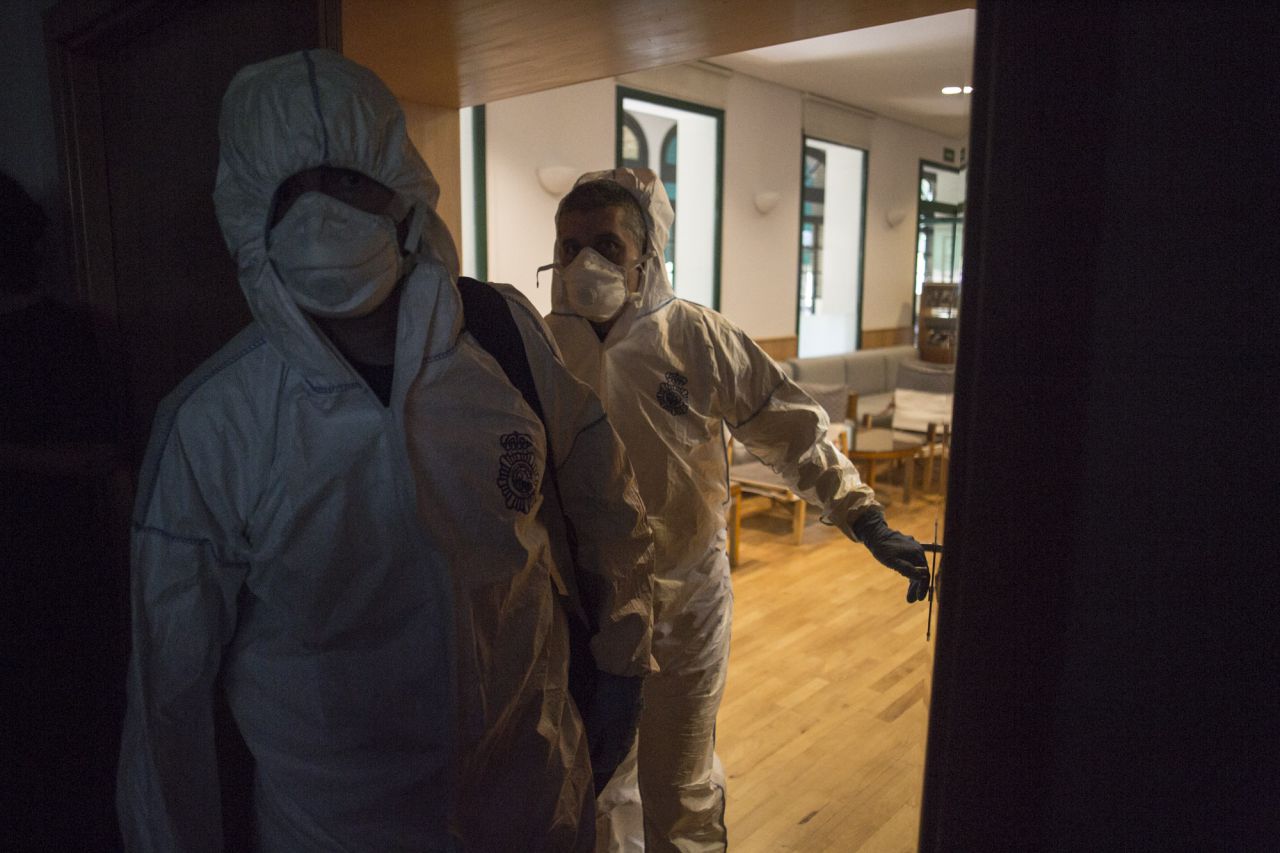 Actividad enmarcada en la Noche de los Investigadores. Los investigadores de los Institutos IMDEA resuelven un asesinato.