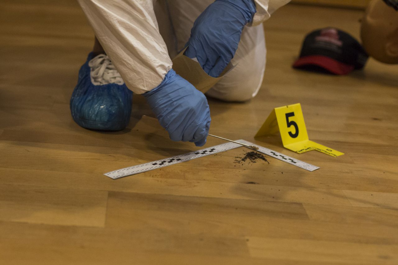 Actividad enmarcada en la Noche de los Investigadores. Los investigadores de los Institutos IMDEA resuelven un asesinato.