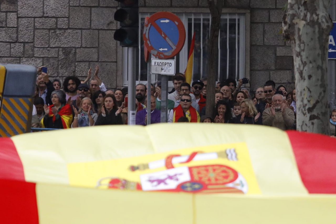 Asistentes al desfile, marcado por la situación catalana