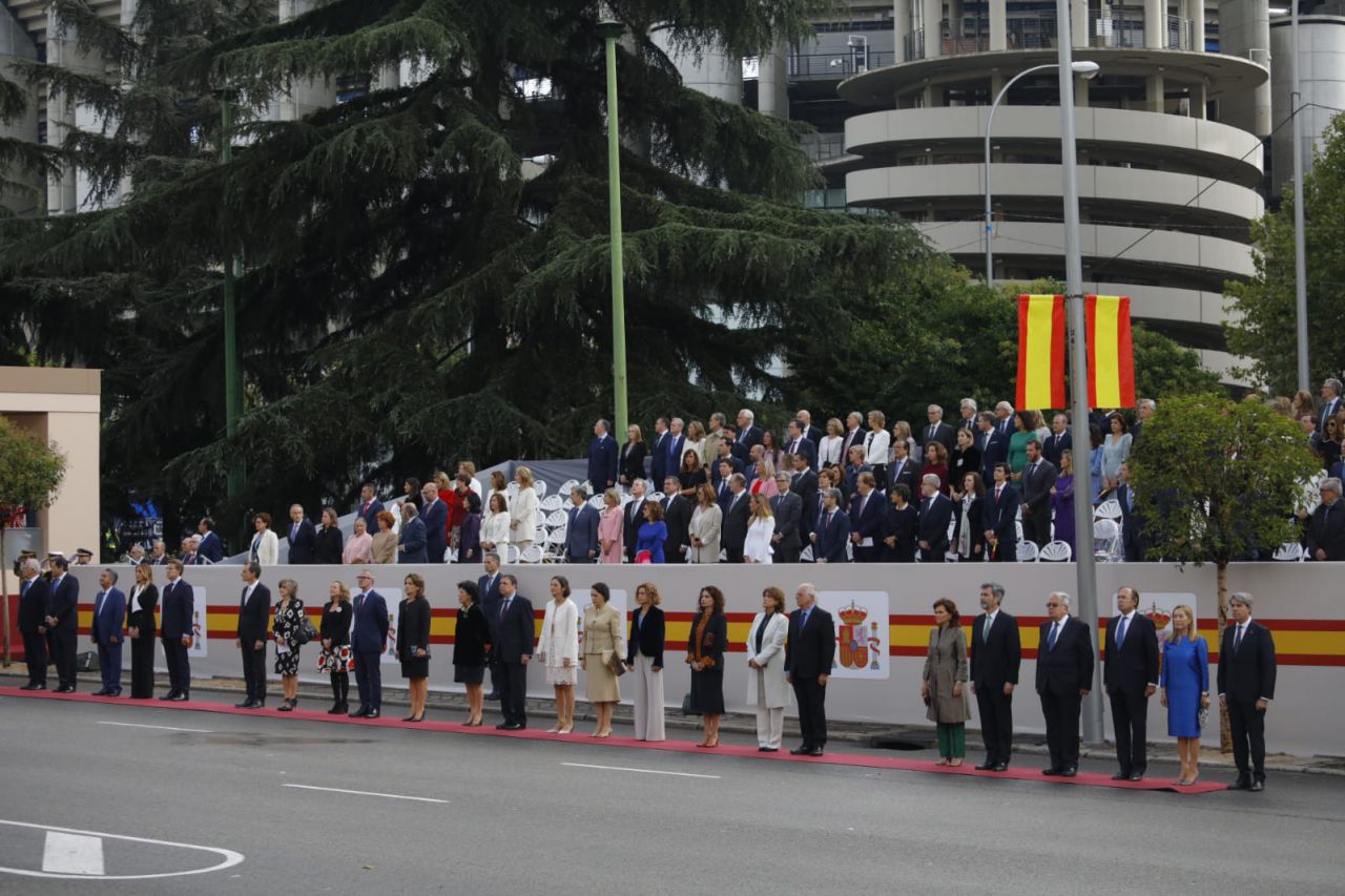 Los ministros y presidentes autonómicos, esperando la llegada del Rey