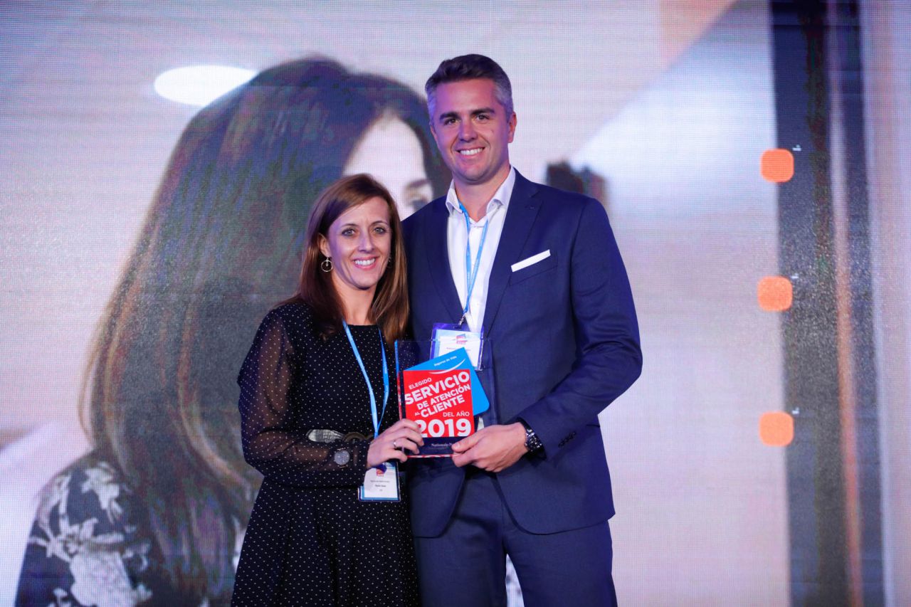 Elegido Servicio de Atención al Cliente del Año 2019 en la categoría de SEGUROS DE VIDA: NATIONALE-NEDERLANDEN Recoge el premio MICHAL SKALICKY, CHIEF MARKETING OFFICER DE NATIONALE-NEDERLANDEN