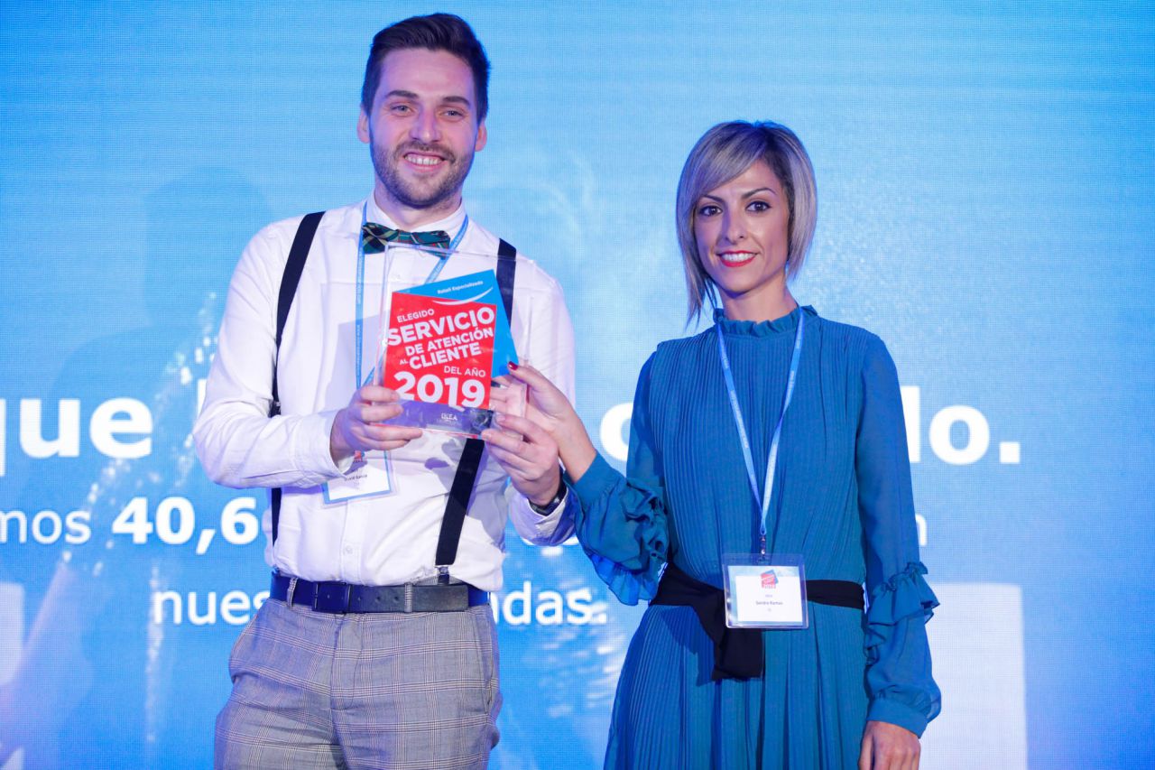 Elegido Servicio de Atención al Cliente del Año 2019 en la categoría de RETAIL ESPECIALIZADO: IKEA Recoge el premio SANDRA RAMOS, RESPONSABLE DE COMUNICACIÓN CSC DE IKEA