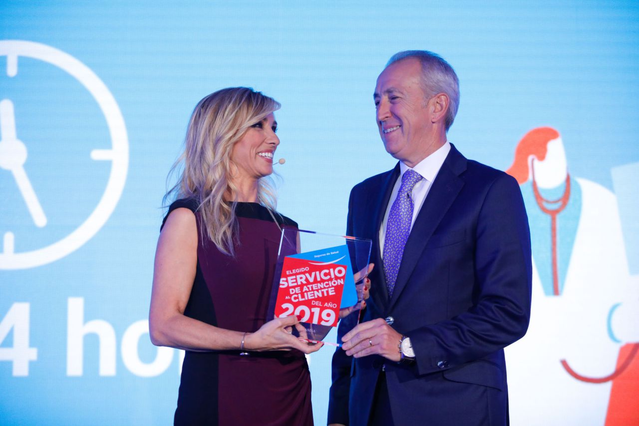 Elegido Servicio de Atención al Cliente del Año 2019 en la categoría de SEGUROS DE SALUD: ASISA Recoge el premio JAIME ORTIZ, DIRECTOR Y DE MARKETING DE ASISA