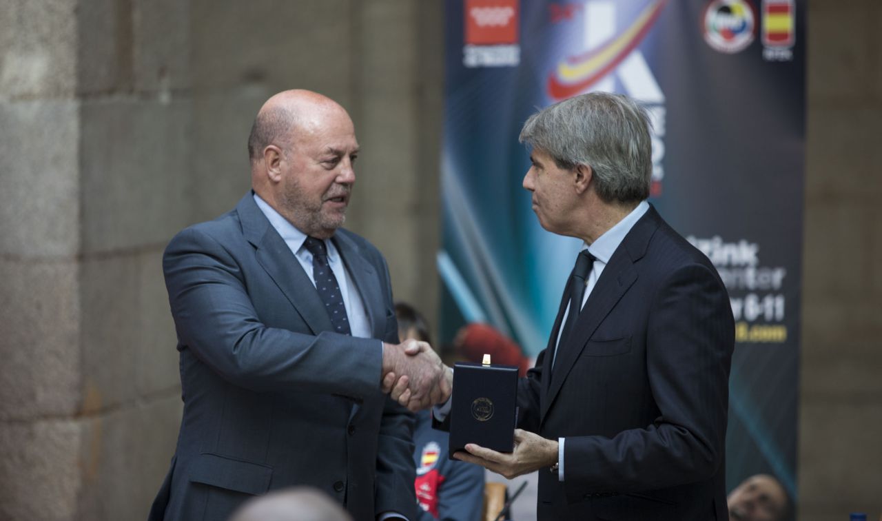 Antonio Espinós, Presidente de la Federación Mundial de Kárate y Ángel Garrido, presidente de la Comunidad 