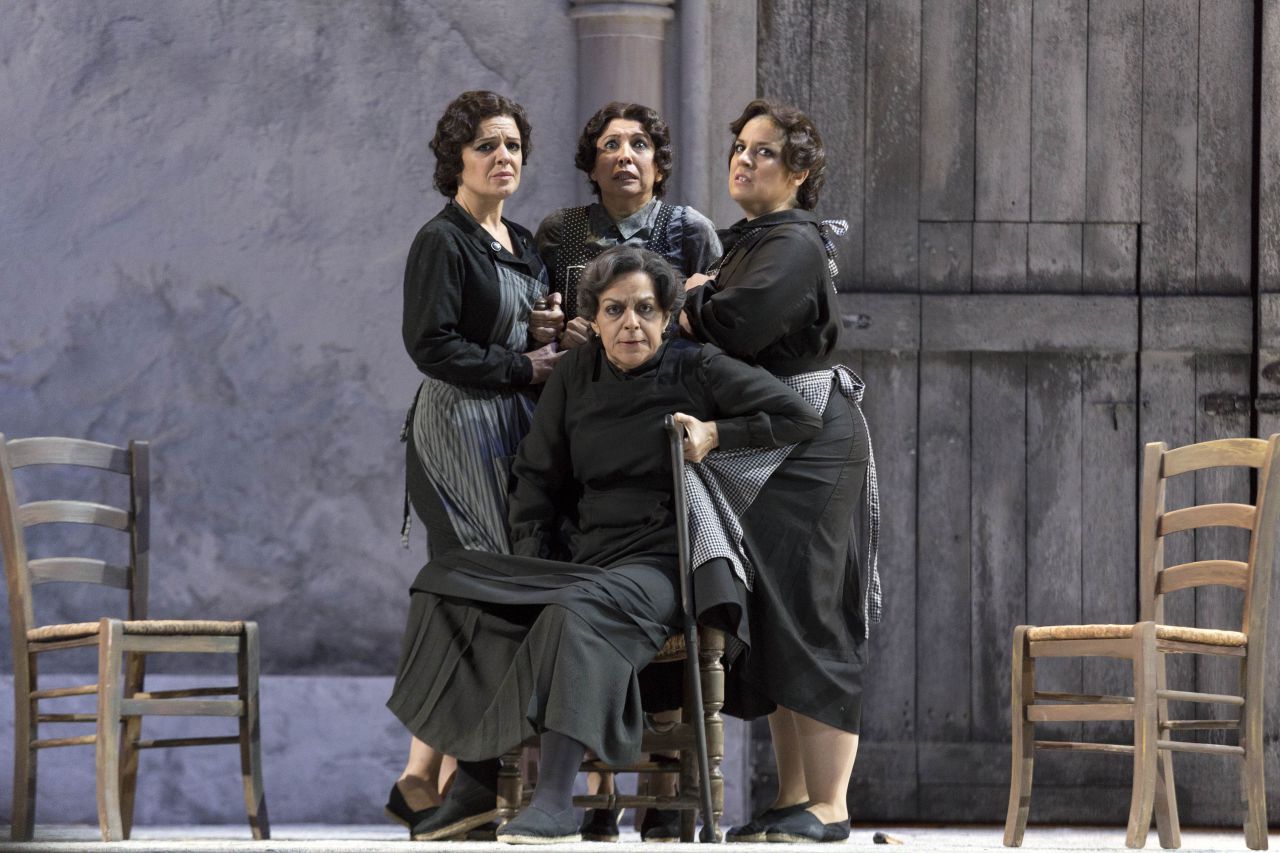 Del 10 al 20 de noviembre en el Teatro de la Zarzuela se representa la versión operística de La Casa de Bernarda Alba.