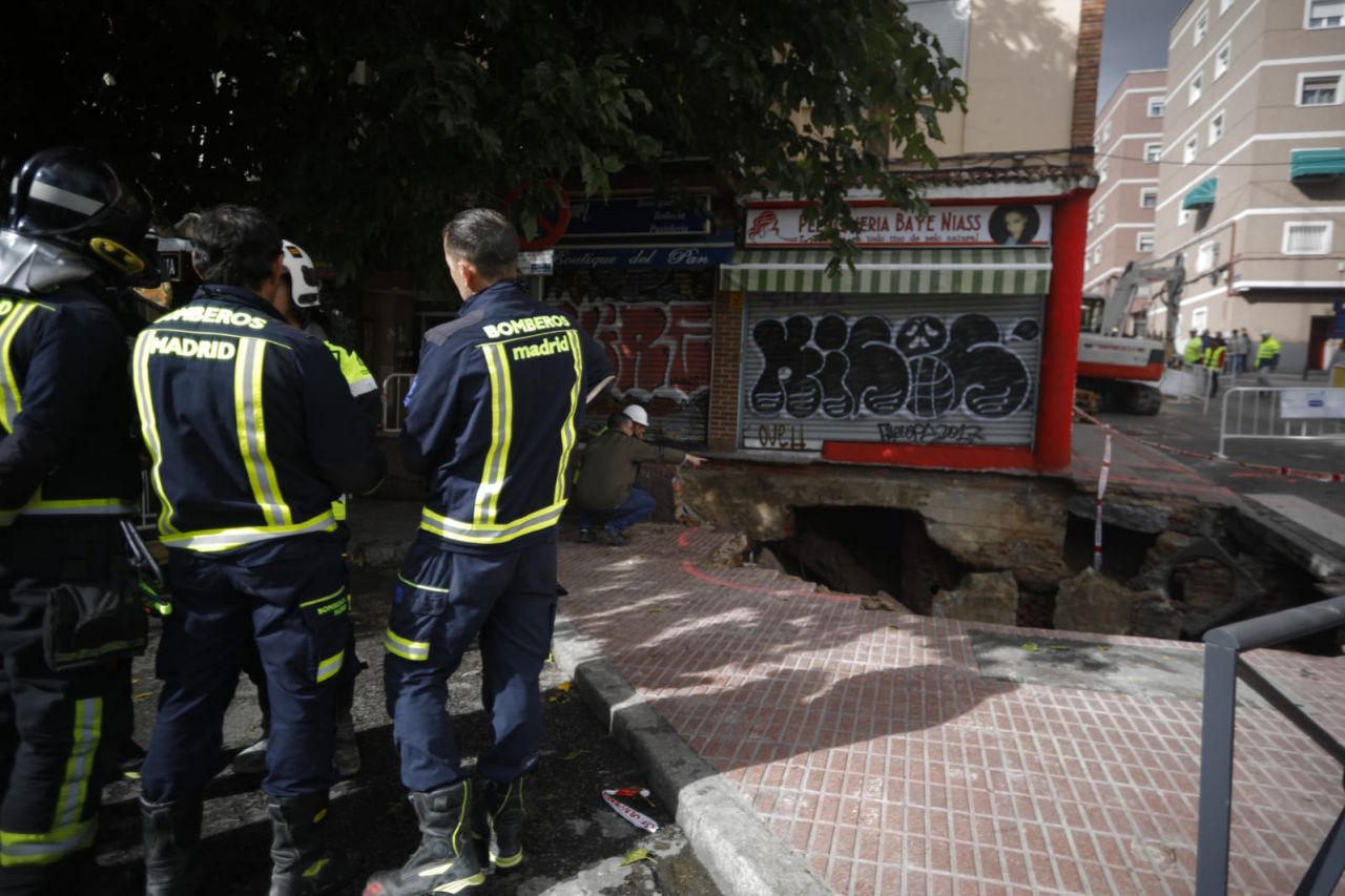Socavón registrado el 2 de noviembre en la avenida Marqués de Corbera.