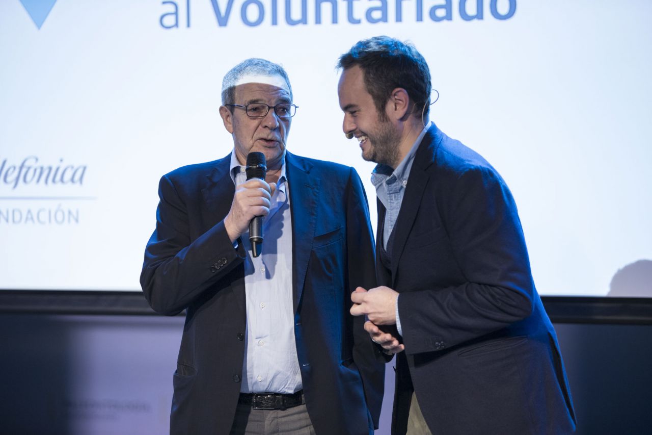 El mago Jorge Blass con César Alierta, presidente de Fundación Telefónica.