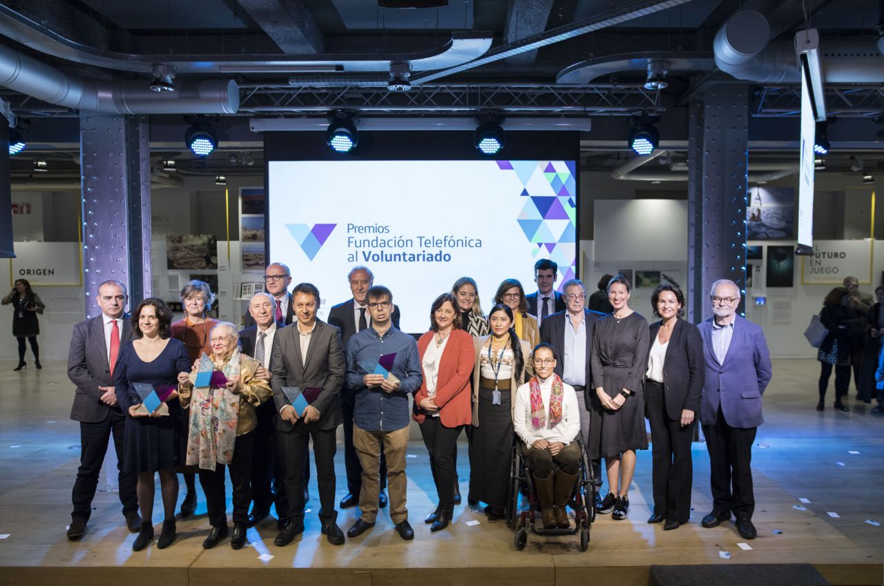 Foto de familia de los premiados.
