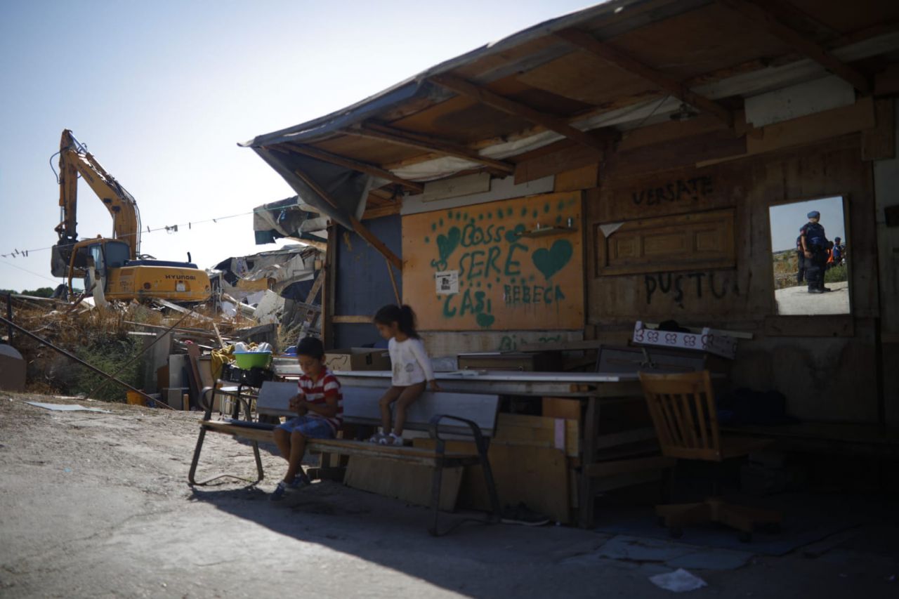 El desmantelamiento de los poblados chabolistas de ‘El Gallinero’, las medidas del Pacto Regional por la Cañada Real Galiana, el conflicto de los MENAS y el mayor caos odontológico de España son algunas de las noticias que dieron que hablar a lo largo de 2018. La presencia de amianto en los trenes del Metro de Madrid también se convirtió en un asunto sanitario de enorme preocupación y que todavía coleará en 2019. Estas y otras noticias coparon la actualidad social de Madrid.  SEGUIR LEYENDO