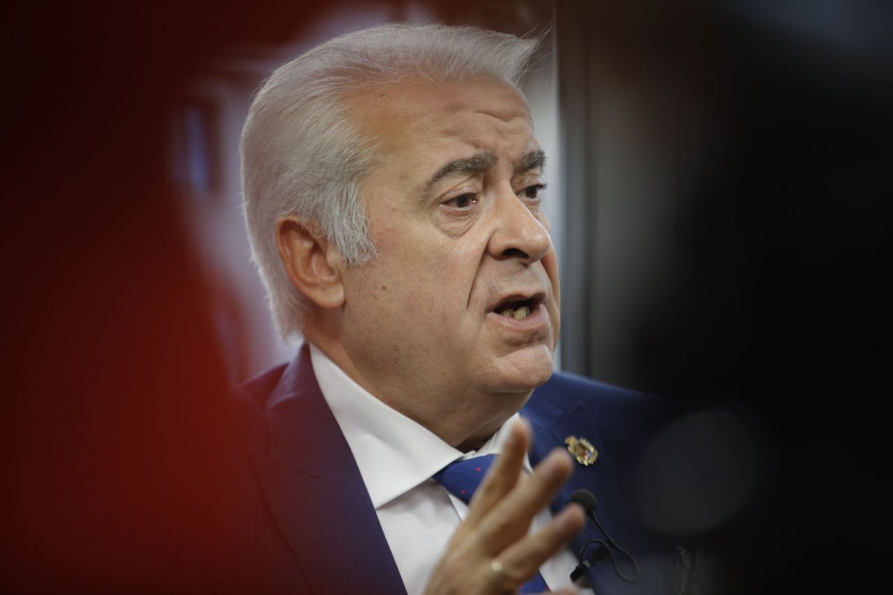 Año crítico en lo municipal para Ciudadanos que, tras perder en 2017 la Alcaldía de Valdemoro, vio peligrar su otro bastión en la región: Arroyomolinos. Las primarias de Podemos volvieron a evidenciar las tensiones internas entre 'pablistas' y 'errejonistas' y Móstoles y Alcorcón vivieron semanas críticas por la celebración del festival Amanecer Bailando...SEGUIR LEYENDO